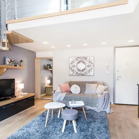 Appartement Vieil / Centre Avec Balcon. L'appt Ideal! *